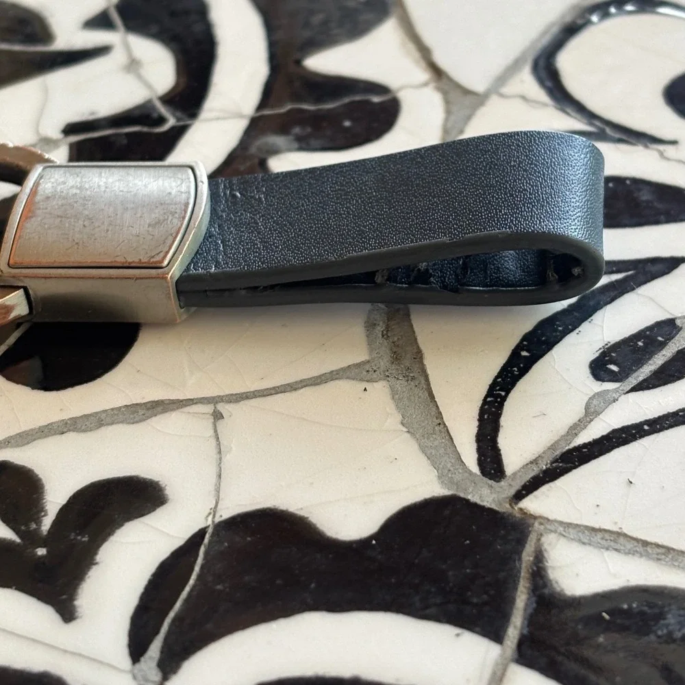 Land Rover Silver Tone Metal and Black Leather Logo Loop Keychain Key Ring